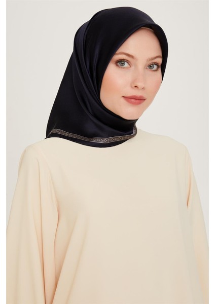 Klasik Desenli Sura Saf İpek Eşarp 9261D 07 37
