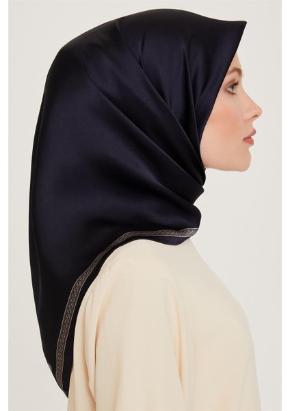 Klasik Desenli Sura Saf İpek Eşarp 9261D 07 37