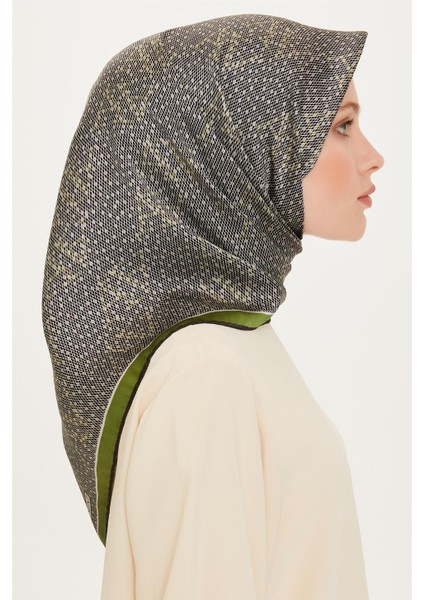 Monogram Desenli Sura Saf İpek Eşarp 9228D 52 fiyatları