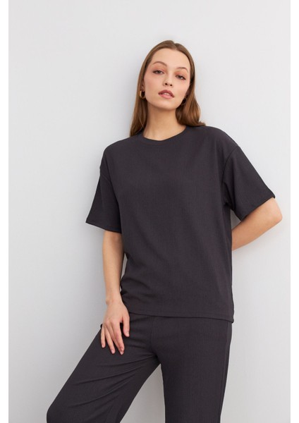 Kadın Antrasit Bisiklet Yaka Kısa Kollu T-Shirt Pantolonlu Krinkıl Takım fırsatları