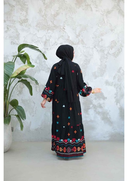 Desenli Siyah Tesettür Elbise 18244S modelleri