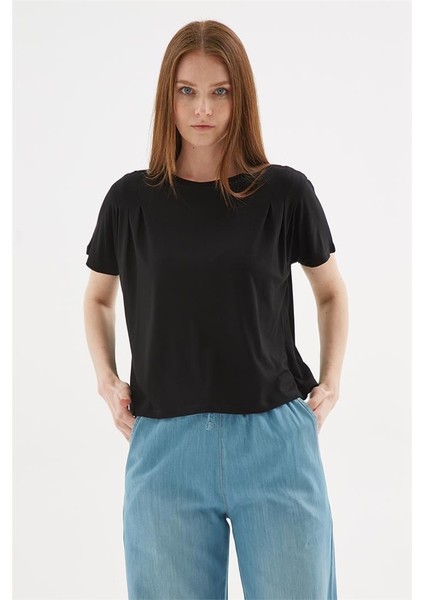 Dökümlü Viskon Crop Bluz Siyah