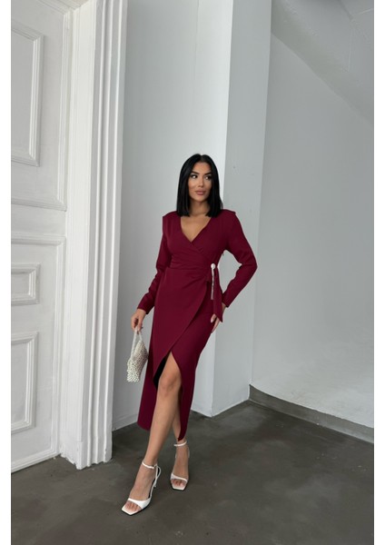 Bordo Kruvaze Broş Detaylı Elbise