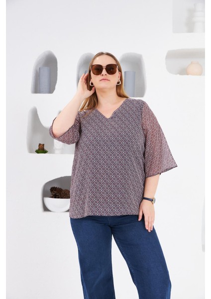 Desenli V Yaka Büyük Beden Şifon Bluz Lacivert