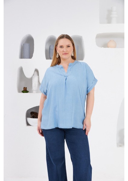 Yaka Detaylı Büyük Beden Bluz Buz Mavisi
