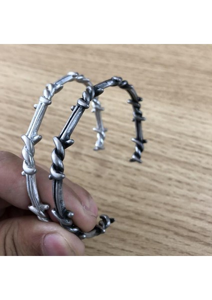 Siyah Erkek Bilezik Açık Manşet Ters Diken Teli Titanyum Çelik Geometrik Bilezik Bilezikler cm Dikenli Takı (Yurt Dışından) fiyatları