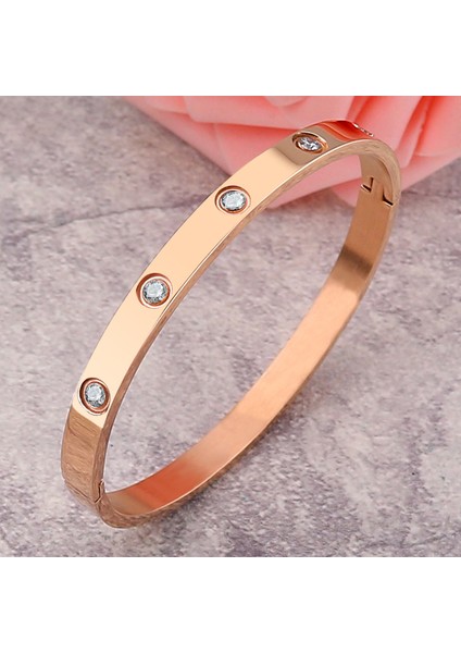 52 mm Tarzı Gül Altın Rengi Wukaka Moda Titanyum Çelik Zirkon Kadın Bileziği Taşlı Paslanmaz Çelik Kristal Bileklik Kadınlar Için Büyük Tasarım Takı (Yurt Dışından) fırsatları