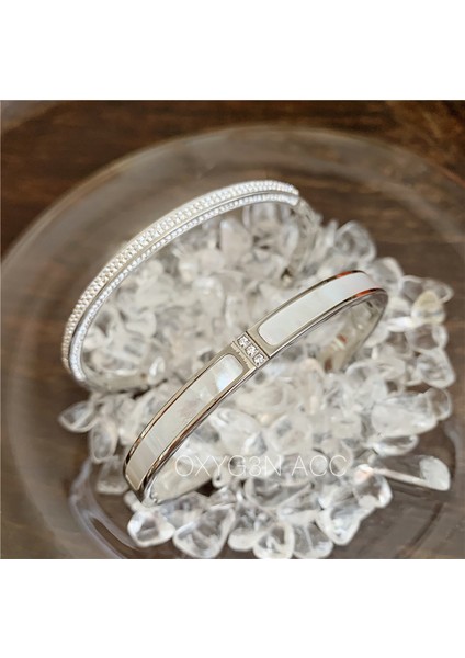 58-60MM Tarzı Kabuk Gül Altın Yun Ruo Moda Lüks Taşlı Kristal Zirkon Kabuk Bilezik Gül Altın Titanyum Çelik Takı Kadın Doğum Günü Hediye Renk Değişmez (Yurt Dışından) modelleri