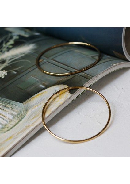 Kare Kenar 6.0cm Peri'nin Kutusu 2 Tasarım Yuvarlak Kare Kenarlı Ince Bilezikler Titanyum Çelik Daire Bilezik Altın Rengi Minimalist Bilezikler Kadınlar Için (Yurt Dışından) indirimleri