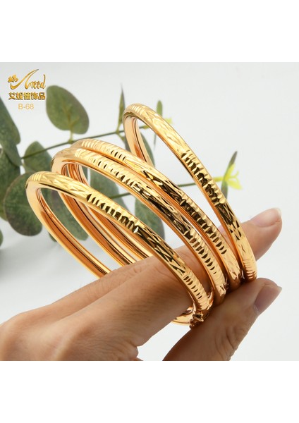 B-68-4pcs Kadınlar Için Düğün Dubai Altın Bilezik Takı Tasarımcısı Altın Kaplama Bakır Bilezikler - Basit Tasarım 24K Hint Bilezikler (Yurt Dışından)