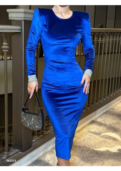 AYDOGANTICARET44 Kadın Bisiklet Yaka Vatkalı Manşet Detay Kadife Kumaş Midi Boy Elbise