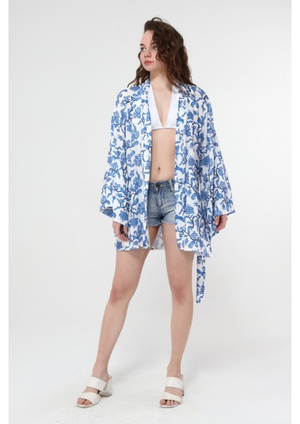 Naomi Mavi Çiçek Desen Kimono