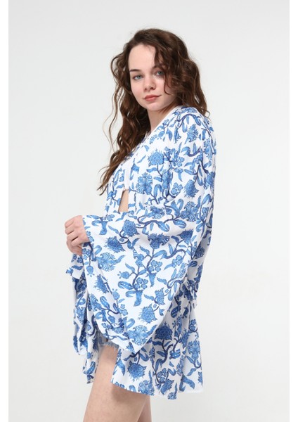 Naomi Mavi Çiçek Desen Kimono