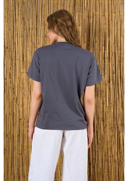 AYDOGANTICARET44 Yakası Taşlı Tshirt - Füme