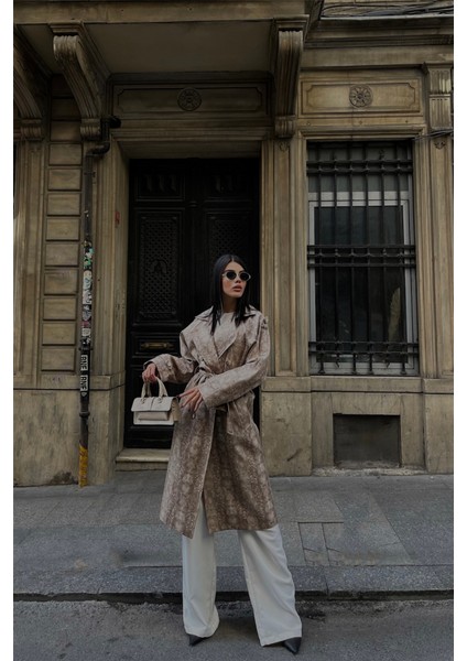 AYDOGANTICARET44 Yılan Desen Trench - Bej