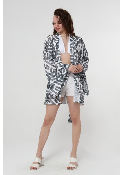 Naomi Siyah Geometrik Desen Kimono fiyatları