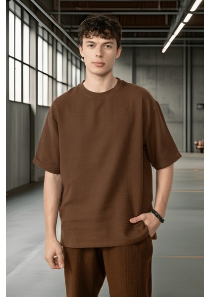 Rahat Kalıp Müslin Kumaş Erkek T-Shirt - Kahve