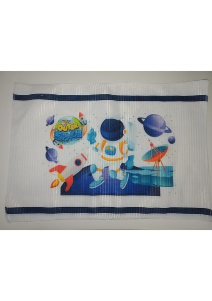 Beslenme Örtüsü Renkli Desenli Uzay Temalı Beslenme Bezi 30 x 45 cm