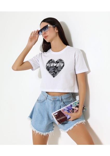Kadın Kalp Dantel Detaylı Taşlı Crop T-Shirt