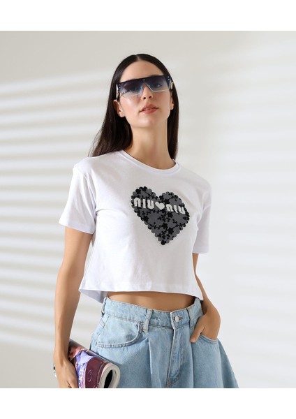 Kadın Kalp Dantel Detaylı Taşlı Crop T-Shirt indirimleri