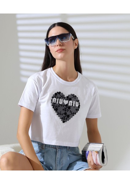 Kadın Kalp Dantel Detaylı Taşlı Crop T-Shirt indirimleri