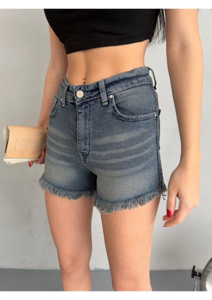Kadın Yüksek Bel Paçası Püsküllü Denim Kot Şort