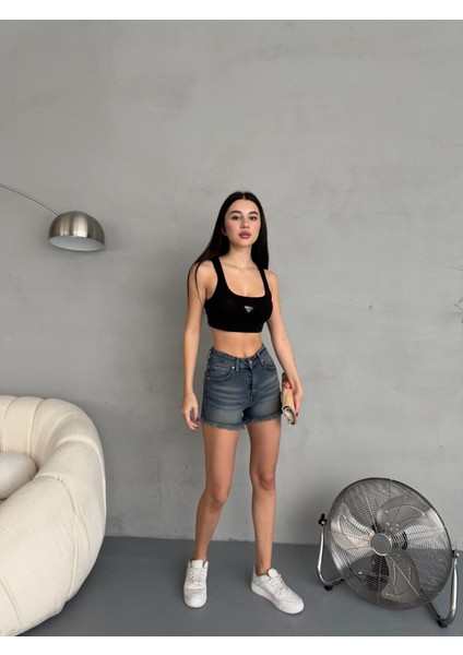 Kadın Yüksek Bel Paçası Püsküllü Denim Kot Şort