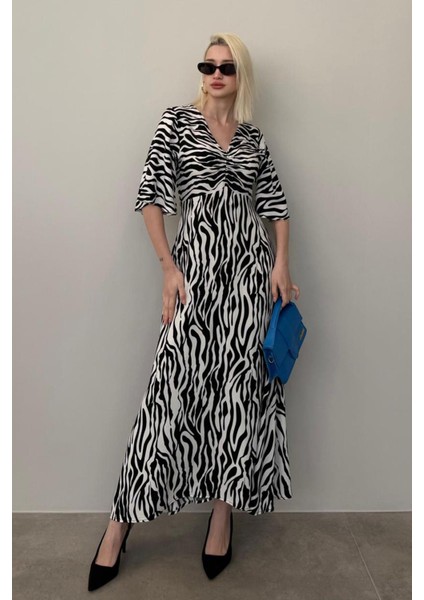 Siyah Zebra Desenli V Yaka Yarım Kollu Elbise MG2394