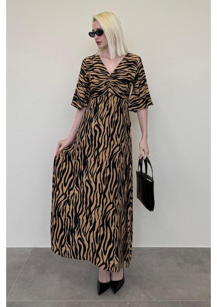 Kahverengi Zebra Desenli V Yaka Yarım Kollu Elbise MG2394