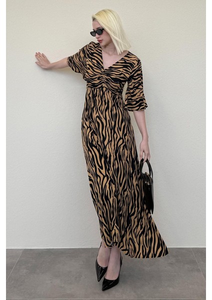 Kahverengi Zebra Desenli V Yaka Yarım Kollu Elbise MG2394