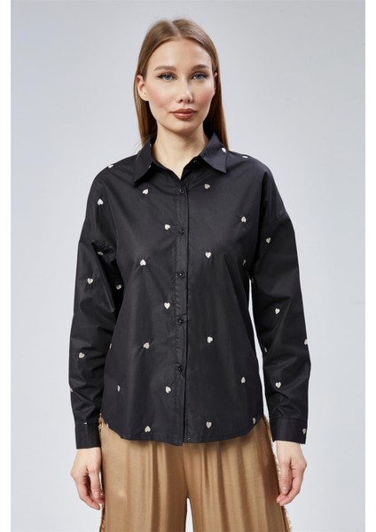 Kalp Nakışlı Gömlek