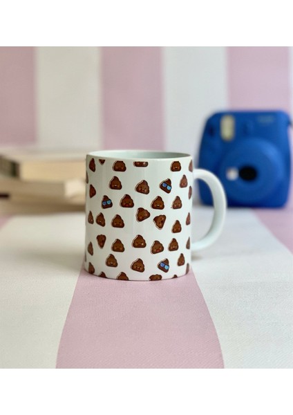 Poo Tasarımlı Kupa