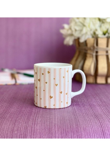 Altın Işıltılı Kalp Tasarımlı Kupa