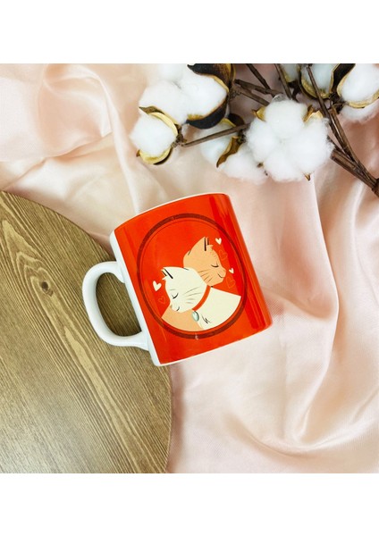 Sevimli Aşık Kediler Tasarımlı Kupa Bardak