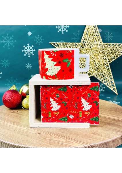 Kırmızı Yeni Yıl Yılbaşı Tasarımlı Kutulu Kupa