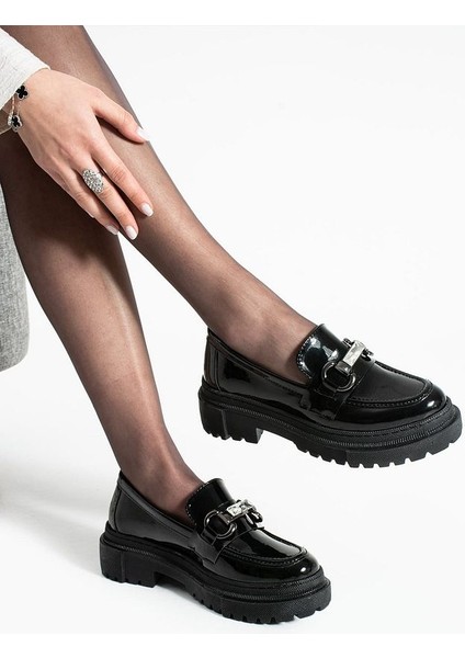 Loafer Günlük Kadın Parlak Siyah Taş Detaylı Rahat Ayakkabı