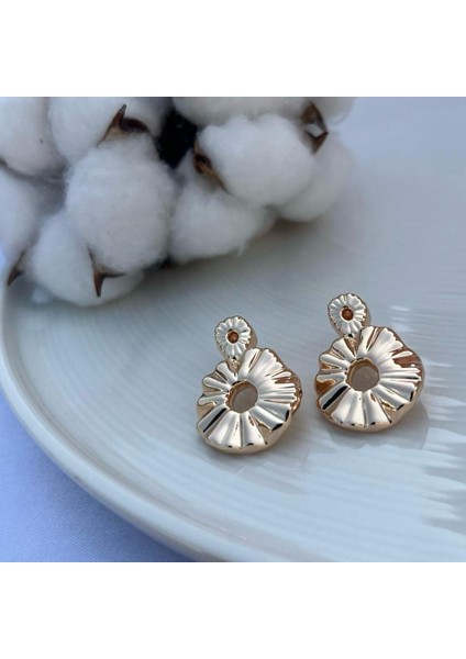 Yelpaze Delikli Bronz Çelik Küpe