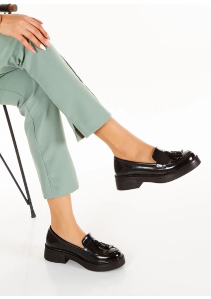 Kadın Mat Rugan Püsküllü Oxford Ayakkabı 4035