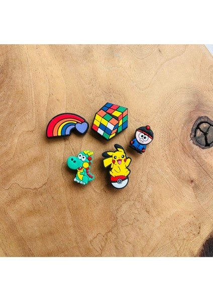 Jibbitz Terlik Süsü 5 'li Set Pikachu, Gökkuşağı,dinazor
