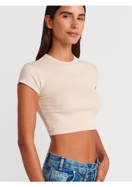 31810 Bisiklet Yaka Crop T-Shirt-Bej modelleri
