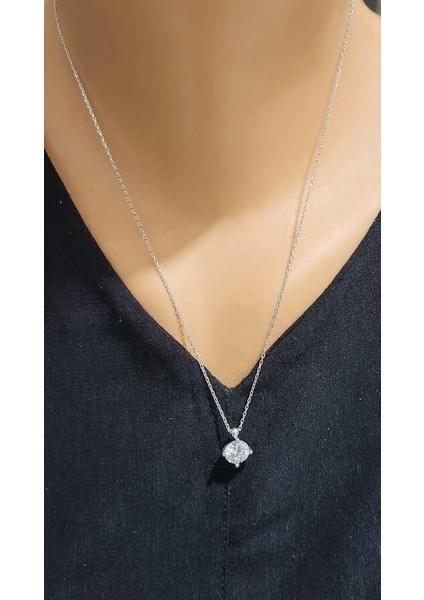 925 Ayar Gümüş 9 mm Zirkon Tektaş Kolye
