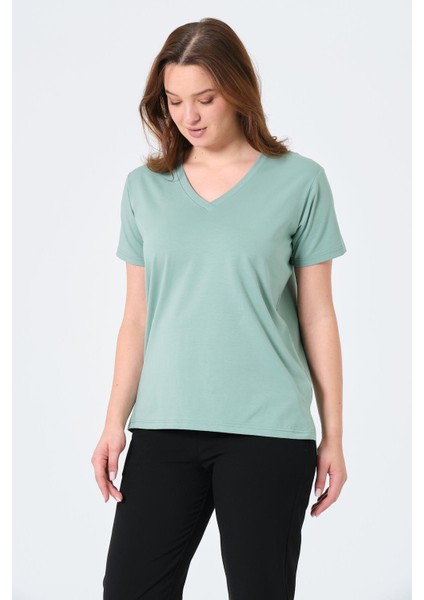 Giyim Oversize V Yaka Kısa Kollu Tişört Çağla Yeşili