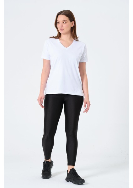 Giyim Oversize V Yaka Kısa Kollu Tişört Beyaz fiyatları