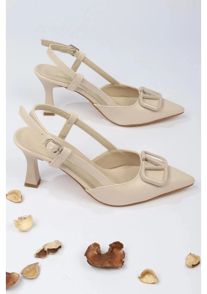 Kadın Cilt Toka Detaylı Topuklu Ayakkabı 3066