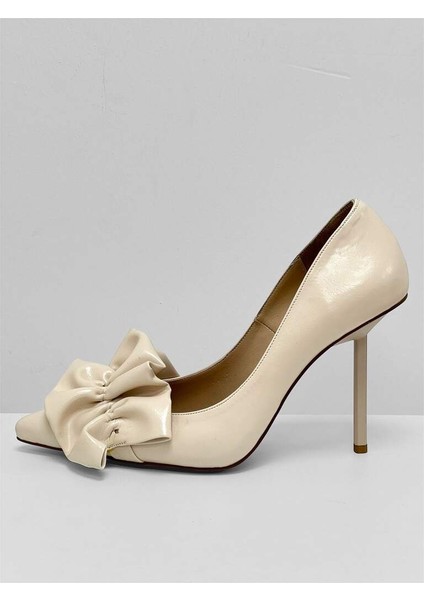 4527 Açık Bej Kırışık Cilt Kurdele Detay Topuklu Kadın Ayakkabı modelleri