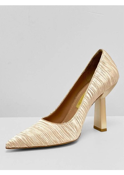 0999 Bej Pliseli Kırışık Saten Kadın Topuklu Ayakkabı modelleri