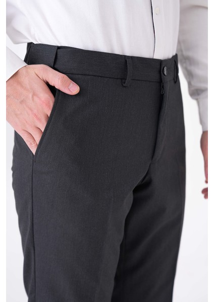 ® Flexbelt™ Kızaklı Iç Lastikli Koyu Antrasit Erkek Pantolon: Gizli Esnek Bel Tasarımıyla Gün Boyu Konfor