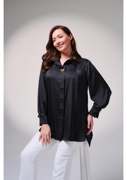 Büyük Beden Yaka ve Kolda Aksesuar Detaylı Gömlek