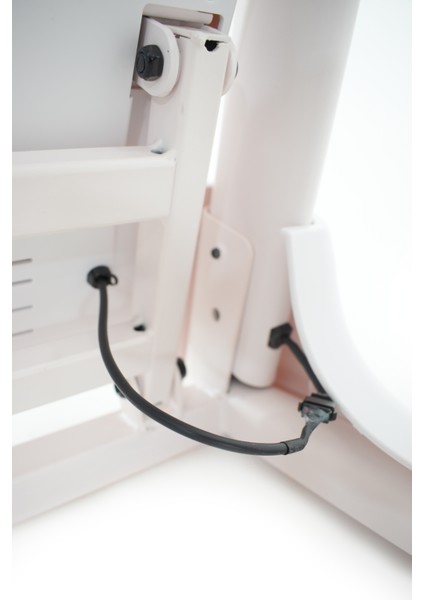 Weener 2.5 Hp Brushless Motor Spax Uygulama Bağlantılı Otomatik Eğimli Koşu Bandı 15 Km/h