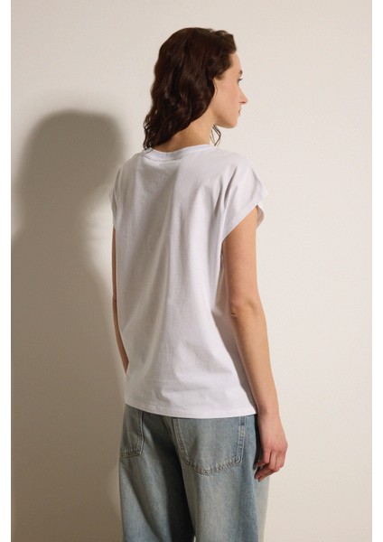 V Yaka Basic Comfort Fit Kısa Kol T-Shirt fiyatları